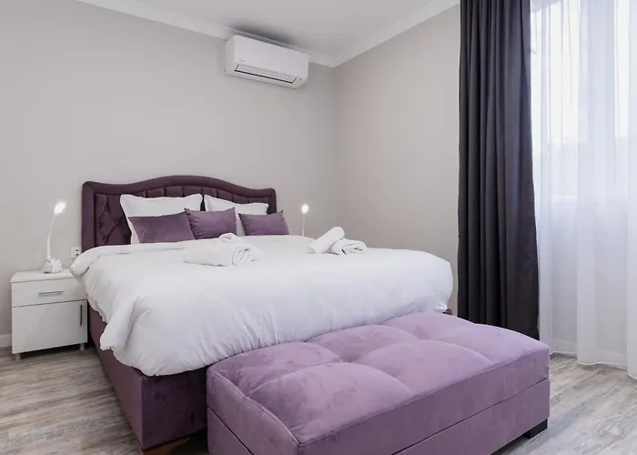 Gorgeous 2-Bedroom Apartment