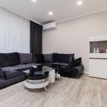 Gorgeous 2-Bedroom Apartment Plovdiv Exterior photo
