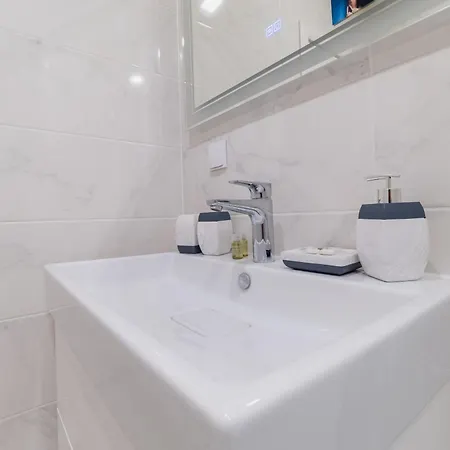Gorgeous 2-Bedroom Apartment Plovdiv Exterior photo