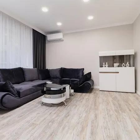Gorgeous 2-Bedroom Apartment Plovdiv Exterior photo